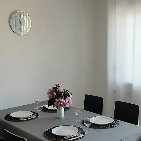 Apartman Adriatic***
