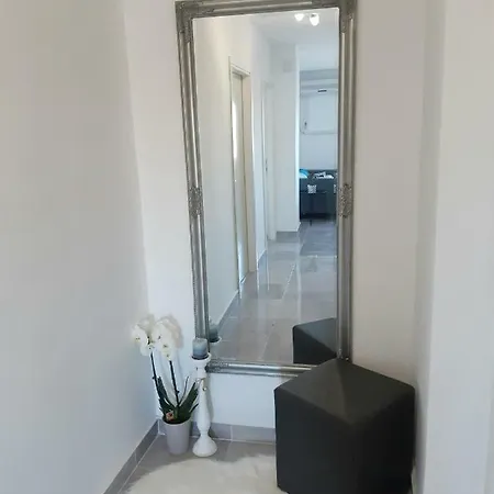 Apartman Adriatic*** * Pola